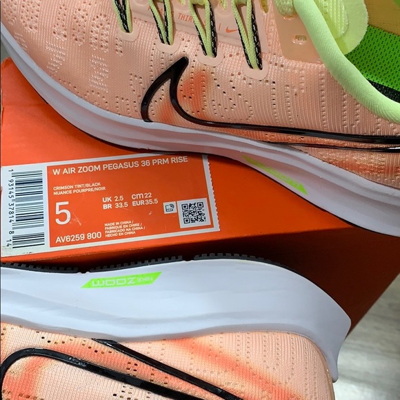 NIKE W AIR ZOOM PEGASUS 36 PRM RISE - Picture 12 of 16